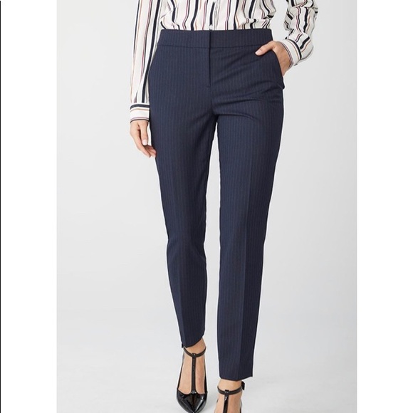Pants - ⭐️pinstripe ankle pant⭐️
